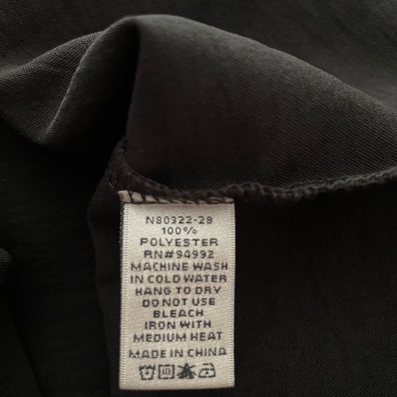 NWT Neiman Marcus Black Flowy Blouse Top With Dolman Sleeves Size Large - Picture 9 of 9